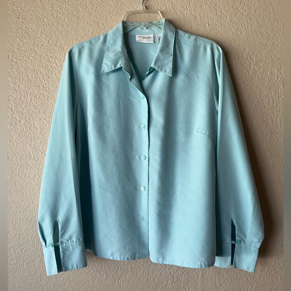 liz claiborne blue button up Long sleeve large petite polished preppy layering
